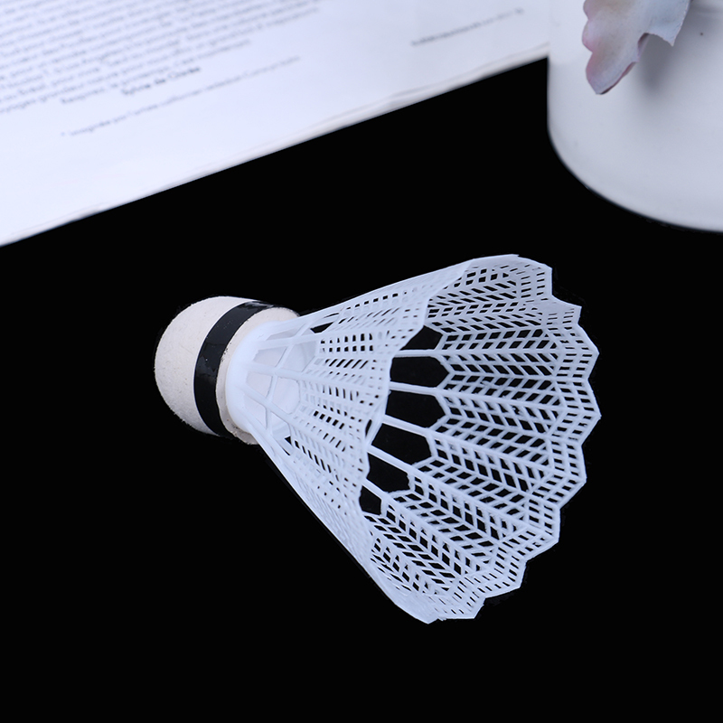 12Pcs Lightweight Plastic Badm - Badminton Nylon Shuttlecock avaliação e preço